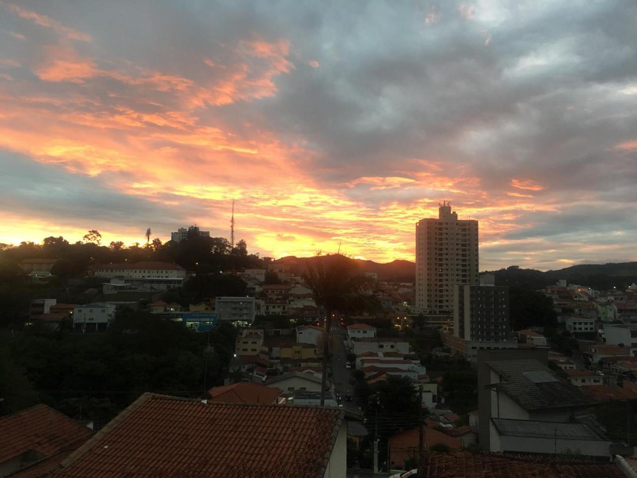 Pousada Casa De Braganca บรากังซาเปาลิสตา ภายนอก รูปภาพ